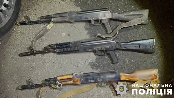 У Києві затримали торговця зброєю з арсеналом автоматів, гранатометів і боєприпасів