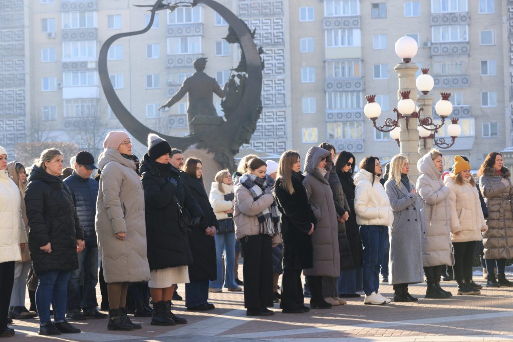 В Ірпені підняли кримськотатарський прапор за участі Рефата Чубарова