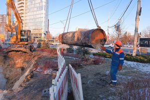 Столичні комунальники відновили подачу теплоносія до 176 житлових будинків, 2 медичних і 18 навчальних закладів