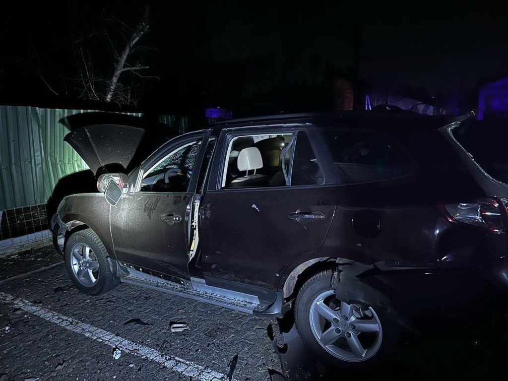 На Київщині уламки збитих ворожих БпЛА пошкодили чотири десятки будинків, постраждали двоє людей