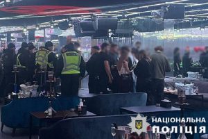 Поліція Києва перевіряє нічні клуби, чи не розважаються там неповнолітні