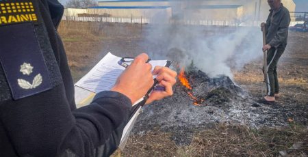 Білоцерківщина: за вихідні рятувальники спіймали на “гарячому” 24 паліїв сухостою