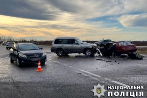 На Бориспільщині у ДТП з трьома автомобілями постраждав чоловік