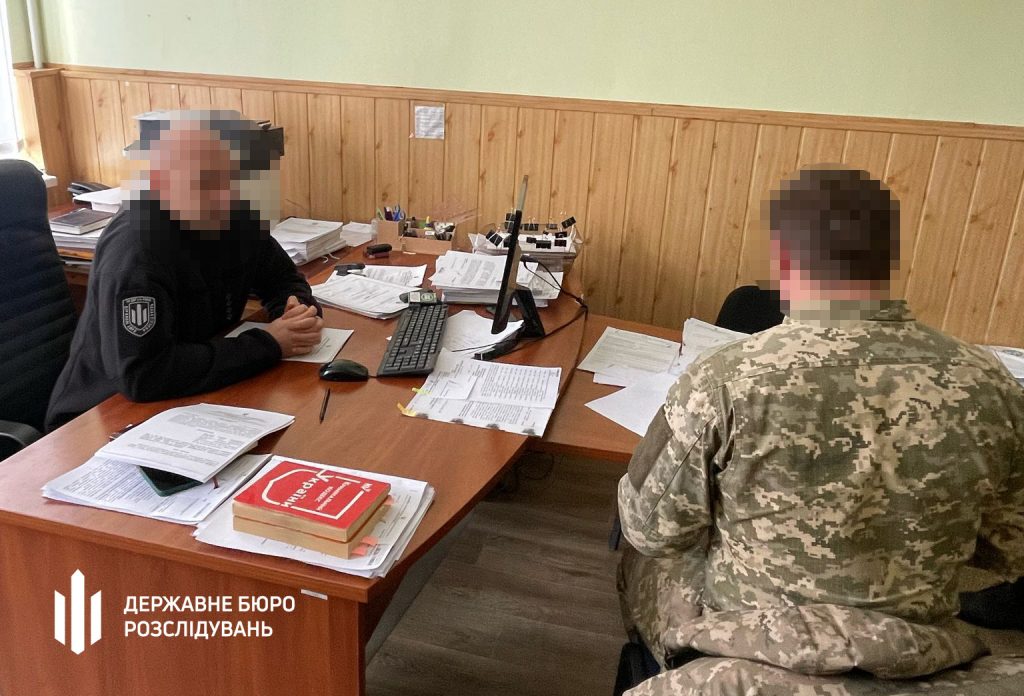 Командир ВЧ на Київщині оформив “бойові” на понад 7 млн гривень: ДБР вважає, що незаконно