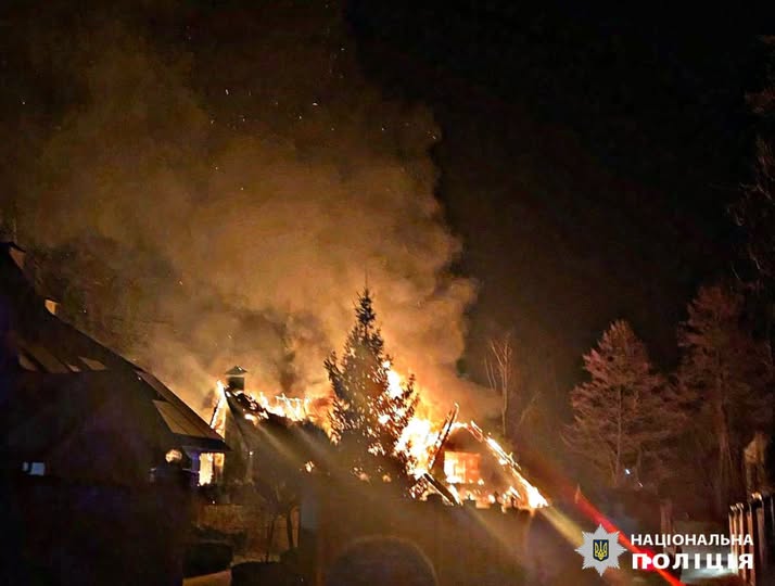 На Обухівщині при пожежі в будинку двоє чоловіків отримали опіки