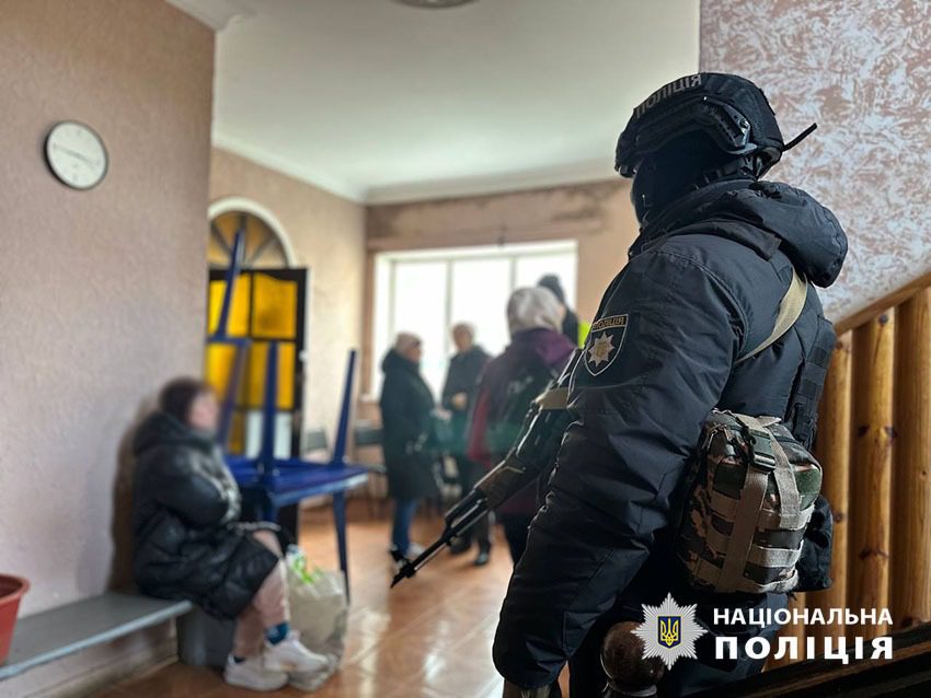 Правоохоронці викрили «реабілітаційний центр», де людей утримували в рабських умовах (фото)