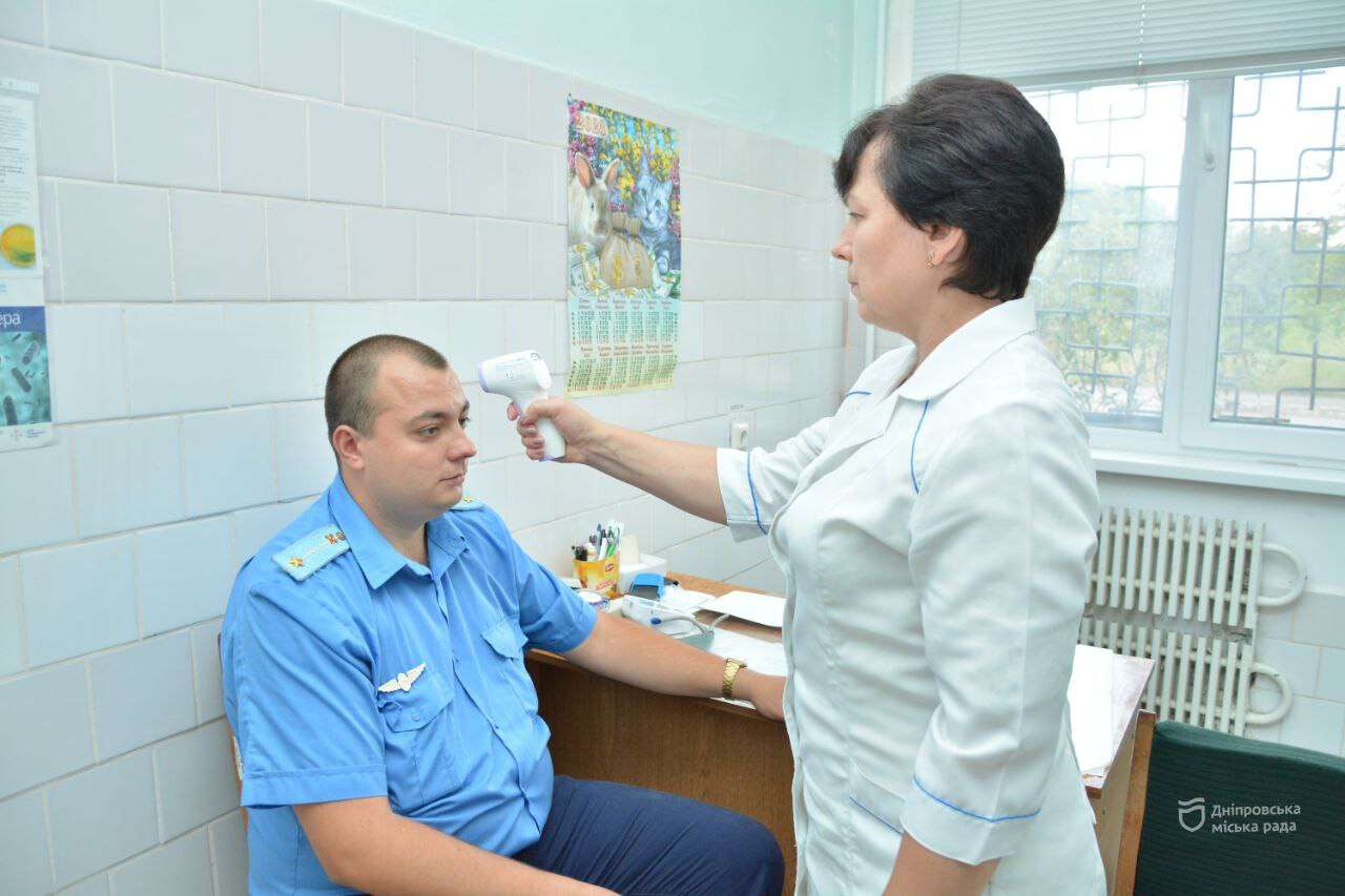 Усіх працівників метро Києва за 3,5 млн гривень оглянуть лікарі Усіх працівників метро Києва за 3,5 млн гривень оглянуть лікарі