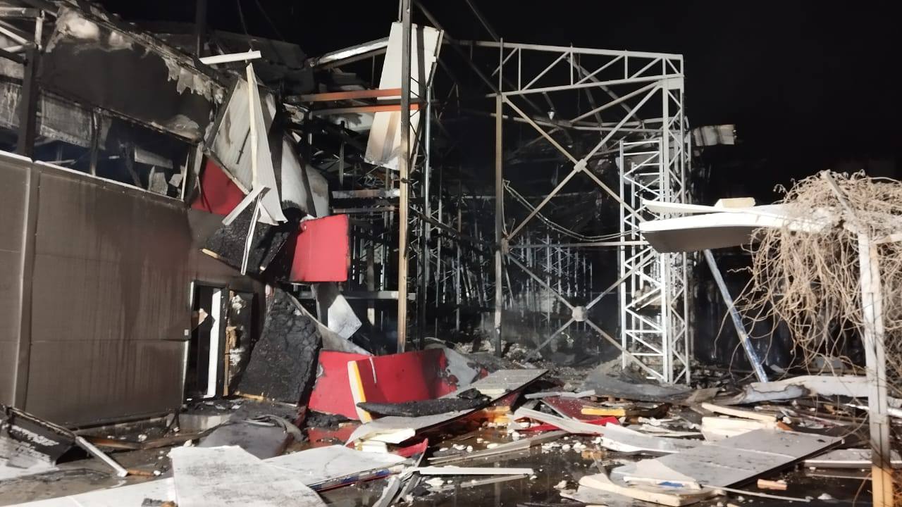 Ворог атакував Полтаву ударними БпЛА: виникла пожежа на підприємстві, пошкоджено будівлі