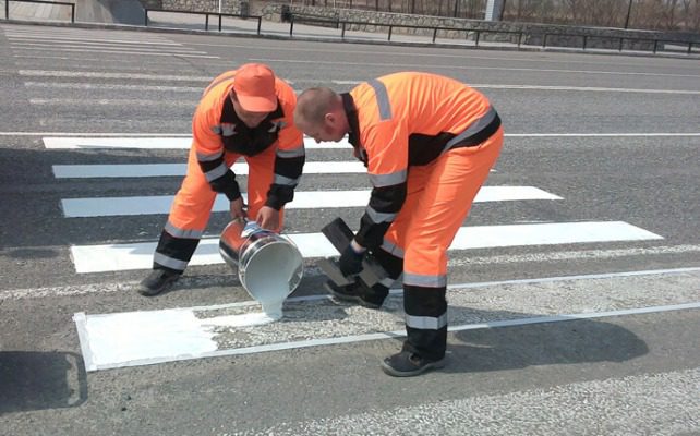 У Святошинському районі столиці за 1,5 млн гривень освіжать дорожню розмітку