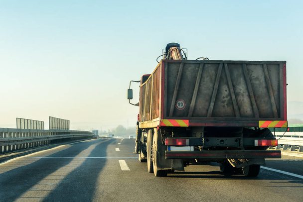 На трасі Київ – Чернігів обмежать рух вантажівок із 15 березня