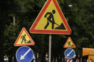 На Хрещатику дорожники готуються до облаштування безбар’єрного перехрестя На Хрещатику дорожники готуються до облаштування безбар’єрного перехрестя