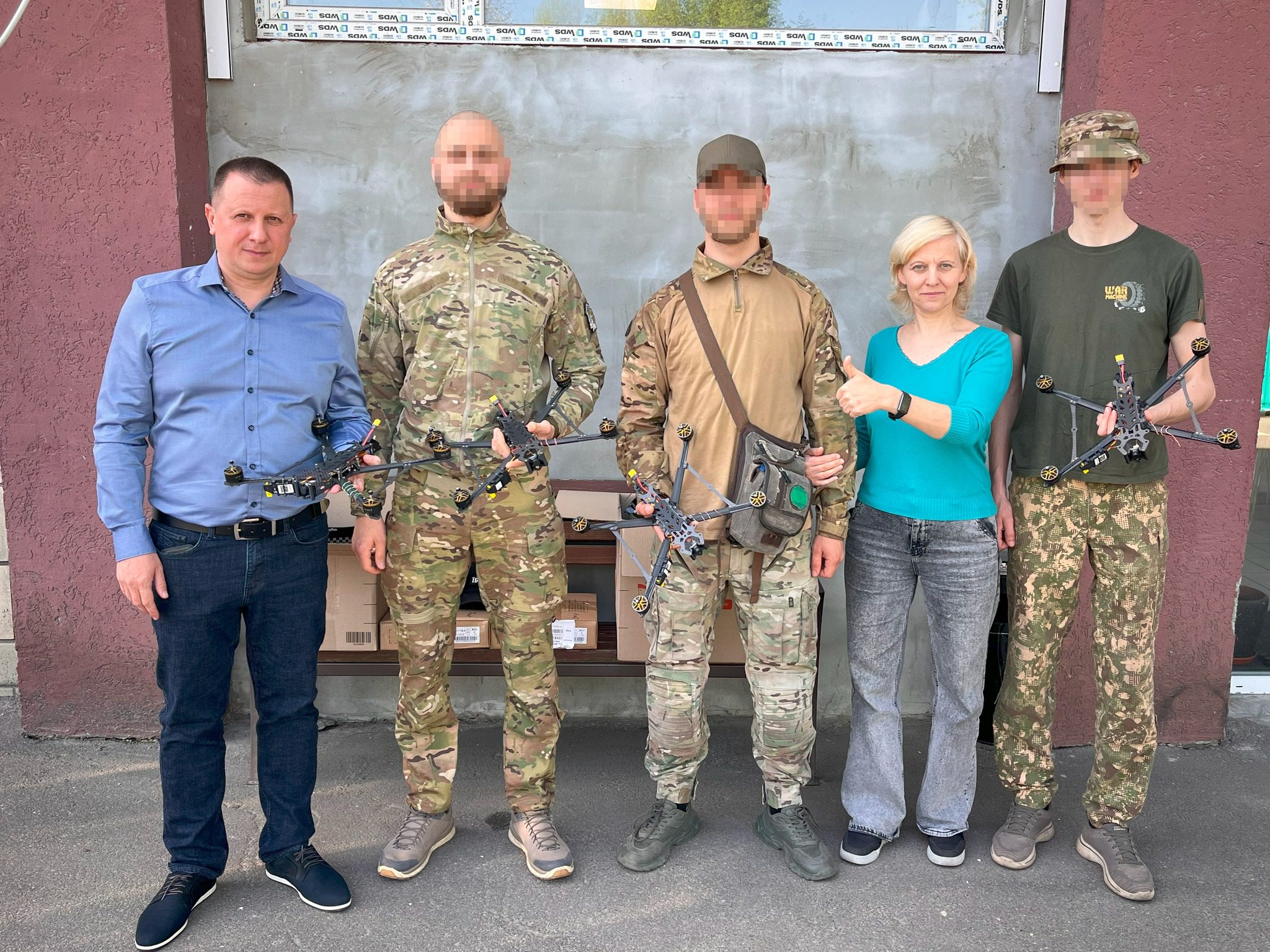 Білогородська громада передала 15 дронів бригаді “Буревій”