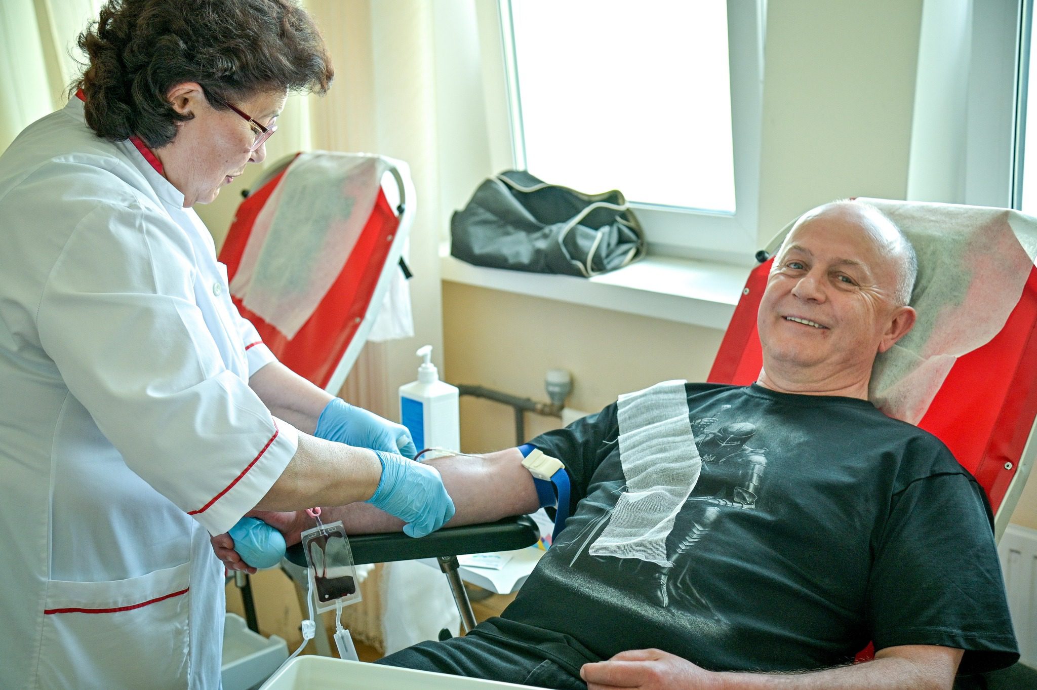 Святошинці взяли участь в донорській акції "Твоя краплина є для когось морем" (фото)