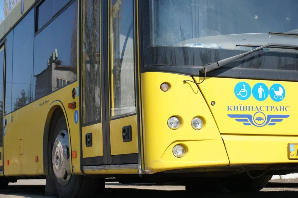 Завтра, 10 червня, через ярмарок автобуси №46 та №112 будуть курсувати за зміненими маршрутами (схема)