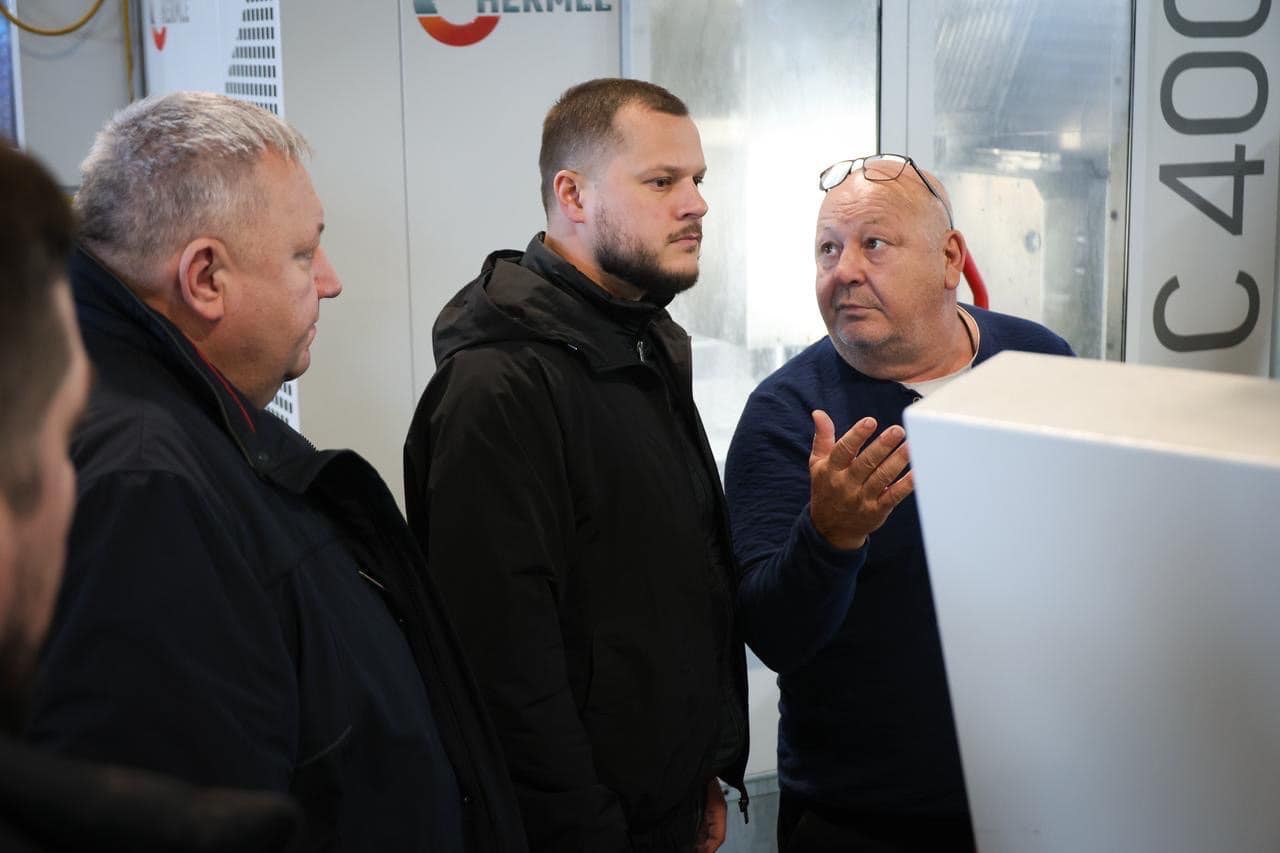 Діалог влади та бізнесу: Микола Калашник відвідав одне з релокованих на Київщину підприємств