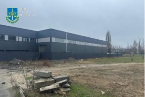 У Києві прокуратура вимагає знести самочинне будівництво на 0,4 га у Святошинському районі