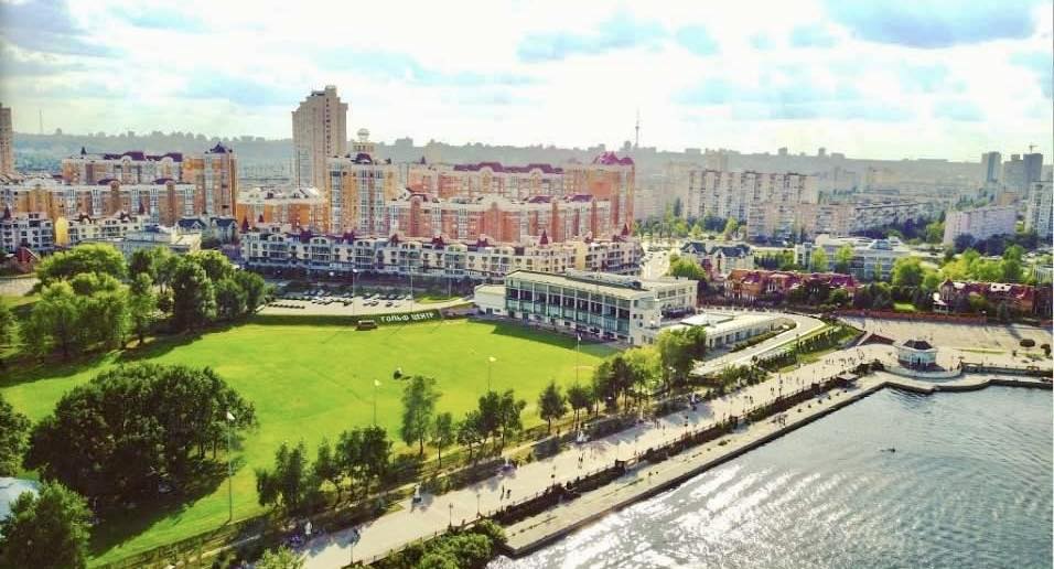 KSE придбала комплекс гольф-клубу на Оболоні для створення найбільшого університетського кампусу в Україні KSE придбала комплекс гольф-клубу на Оболоні для створення найбільшого університетського кампусу в Україні