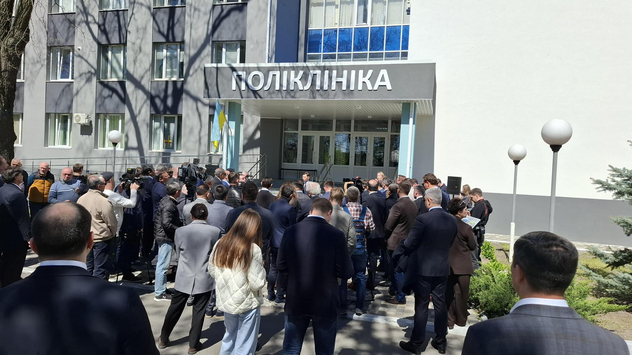 Нардеп від Київщини Горобець розповів виборцям про відкриття відремонтованої Ірпінської поліклініки