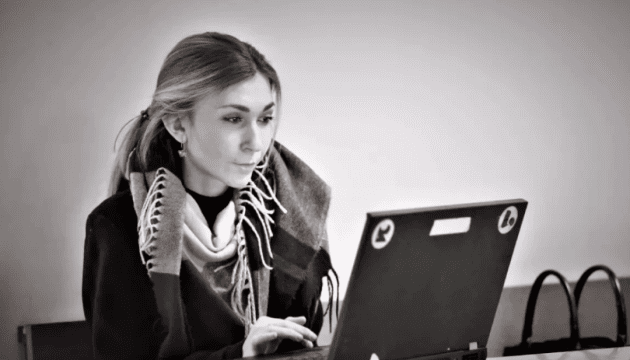 В Україну повернули тіло журналістки Рощиної, яка загинула у російському полоні