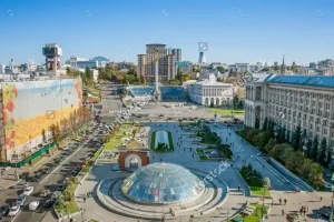 На Майдані Незалежності та Європейській площі до 12 травня частково обмежуватимуть рух пішоходів в підземних переходах