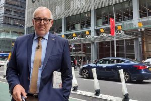 Зеленський назвав одну з версій щодо мотивів нападу на Макарова Зеленський назвав одну з версій щодо мотивів нападу на Макарова
