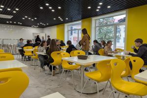 У Білогородському академічному ліцеї №2 відкрили нову опорну кухню У Білогородському академічному ліцеї №2 відкрили нову опорну кухню
