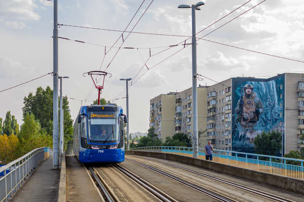 На Троєщині за 175,2 млн гривень відремонтують шляхопровід