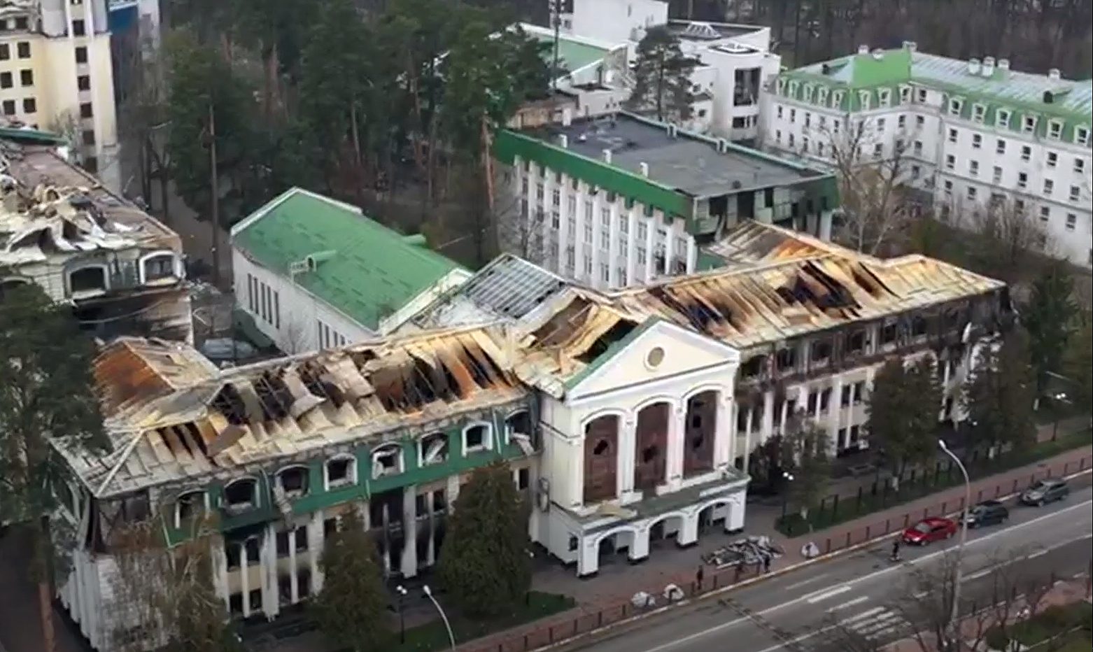 28 травня оголосять переможця конкурсу на відбудову Державного податкового університету