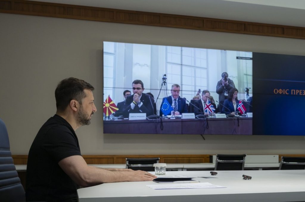 ЄС збирається виділити майже 2 млрд євро на зброю Україні за рахунок росактивів