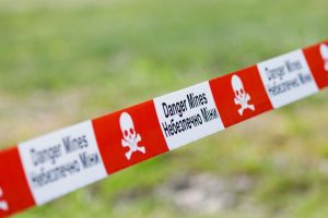 У Дарницькому районі Києва виявлено ворожі касетні боєприпаси, вибухом поранено жінку У Дарницькому районі Києва виявлено ворожі касетні боєприпаси, вибухом поранено жінку