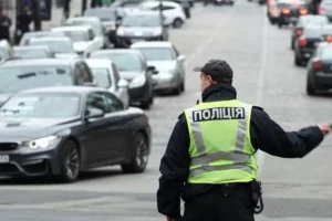 У суботу на центральних вулицях Києва обмежуватимуть рух транспорту У суботу на центральних вулицях Києва обмежуватимуть рух транспорту