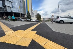 У Голосіївському районі облаштували безбар’єрний підхід до ЦНАПу У Голосіївському районі облаштували безбар’єрний підхід до ЦНАПу