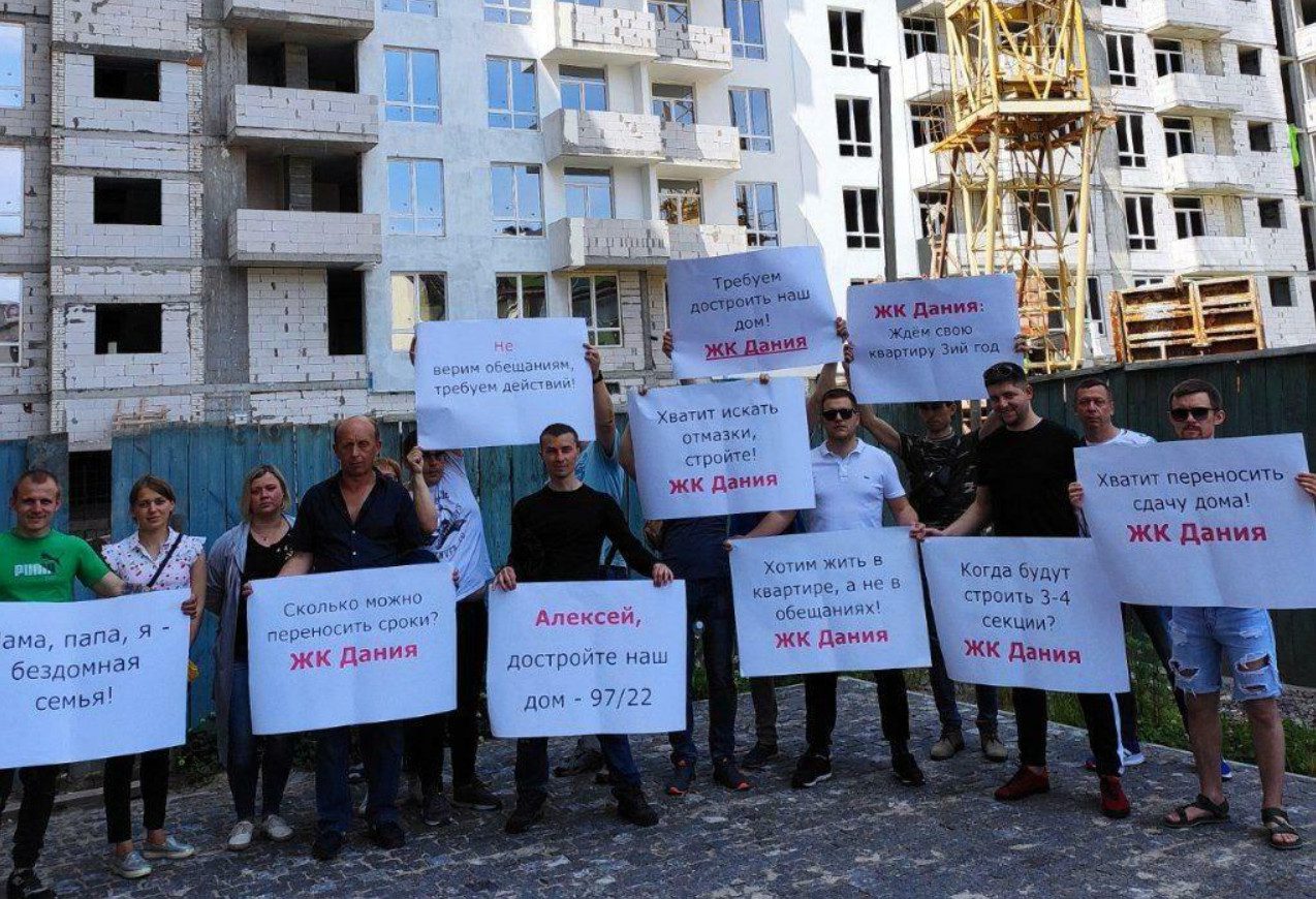 Нардеп Горобець запевнив, що тримає “на контролі” ситуацію з ЖК “Данія” на Софіївській Борщагівці Нардеп Горобець запевнив, що тримає “на контролі” ситуацію з ЖК “Данія” на Софіївській Борщагівці