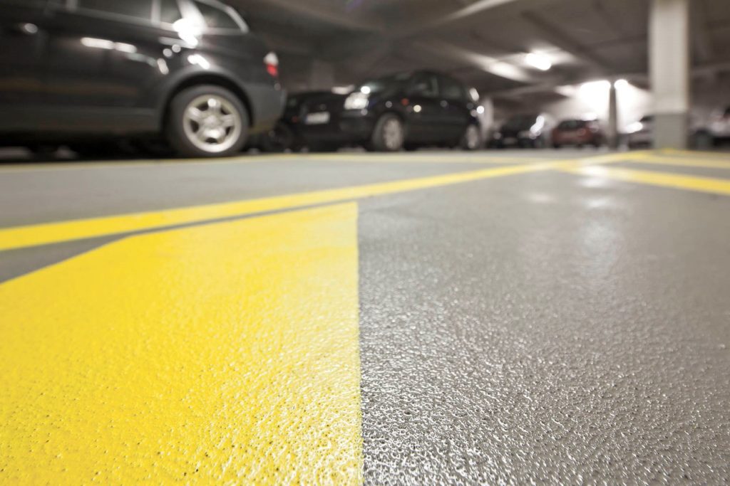 Біля школи під Києвом майже за 2,47 млн гривень відремонтують парковку