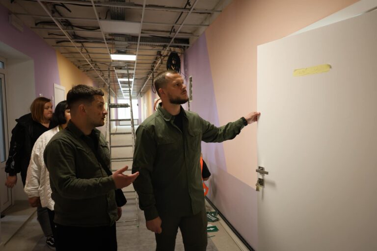 Микола Калашник проінспектував хід відбудови села Бузова