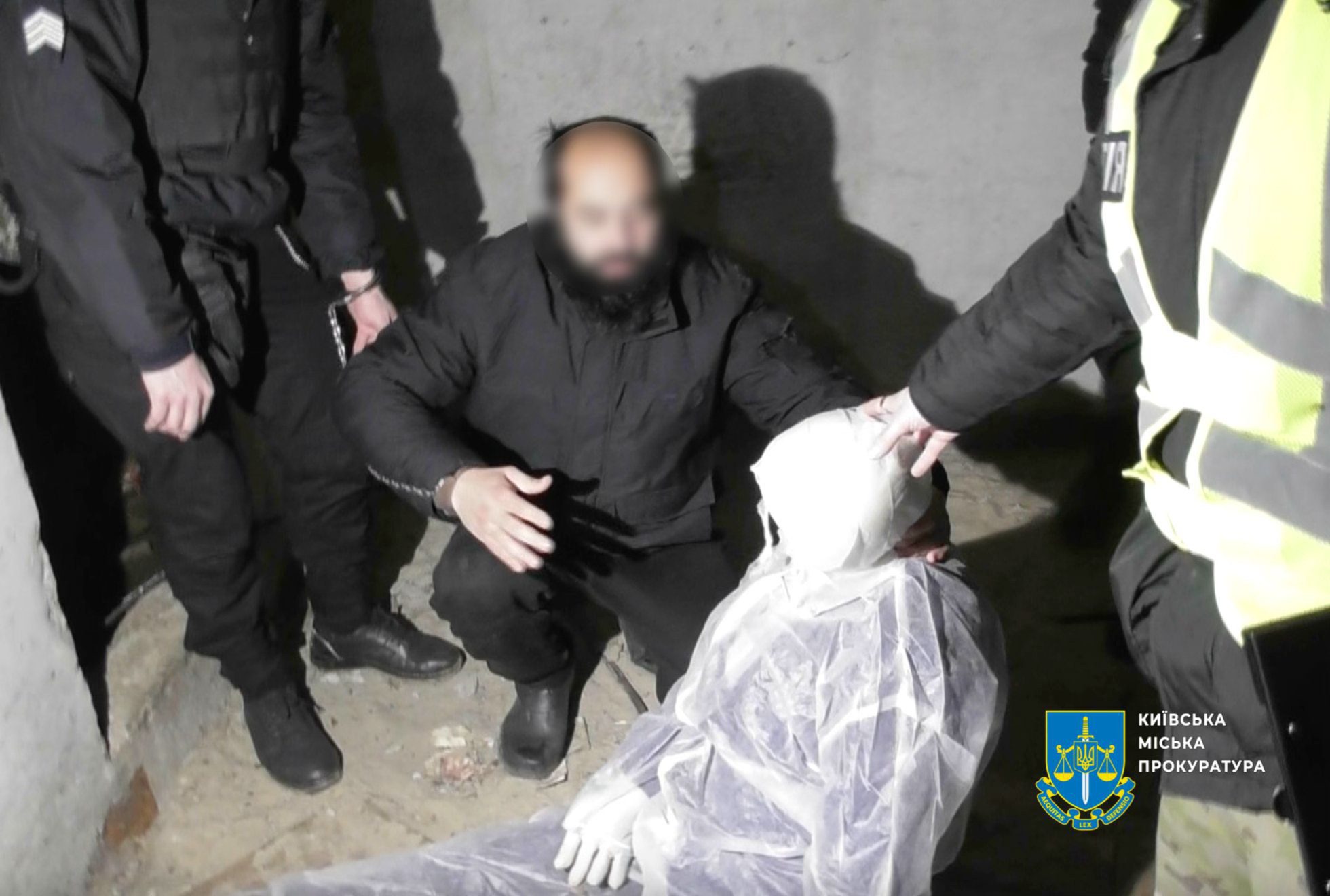 У Києві до довічного позбавлення волі засудили громадянина Узбекистану за вбивство 11 людей (фото)