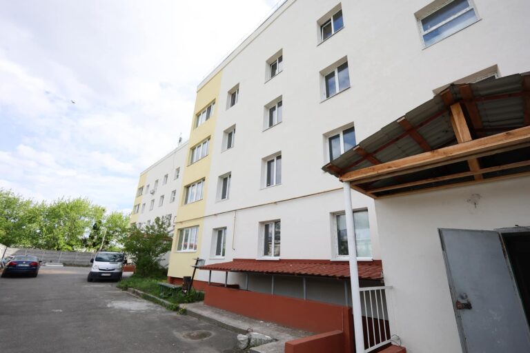 Микола Калашник проінспектував хід відбудови села Бузова