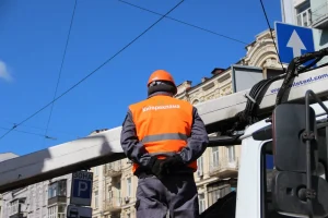 У квітні у Києві було демонтовано рекордну кількість рекламних конструкцій У квітні у Києві було демонтовано рекордну кількість рекламних конструкцій