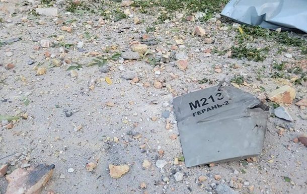 КМВА: розкидана дронами “відстрочена вибухівка” небезпечна, експертиза по ній триває