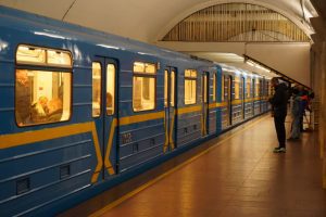 Метро Києва витратить 12,2 млн гривень на аварійно-рятувальне обслуговування станцій і тунелів Метро Києва витратить 12,2 млн гривень на аварійно-рятувальне обслуговування станцій і тунелів