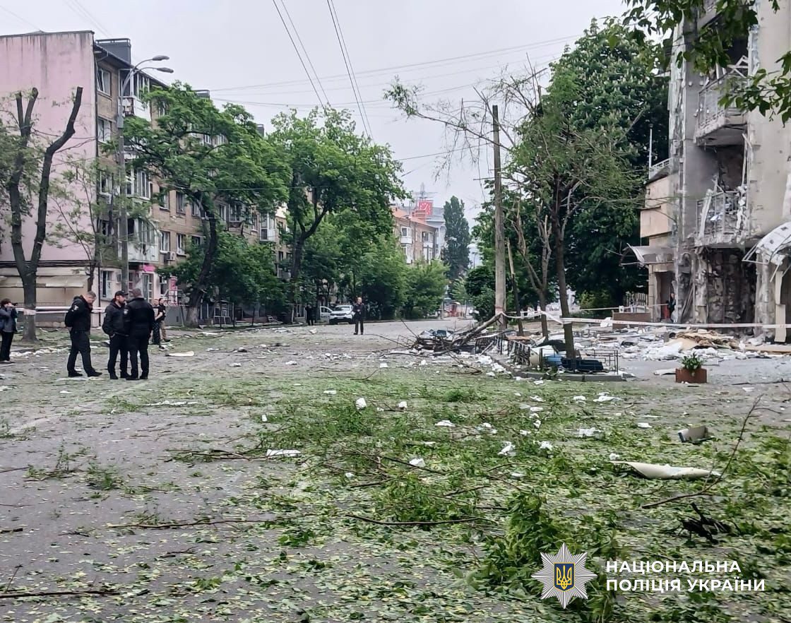 У Києві внаслідок нічної атаки понад десяток постраждалих, пошкоджено будинки у трьох районах