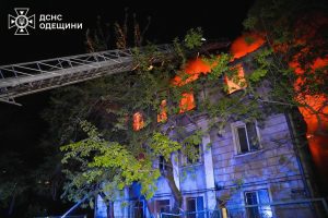 Окупанти вночі атакували Україну 5-ма балістичними ракетами та 170-ма ударними БпЛА Окупанти вночі атакували Україну 5-ма балістичними ракетами та 170-ма ударними БпЛА