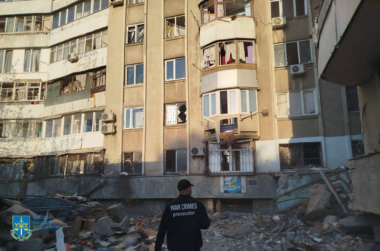 Унаслідок атаки БпЛА в Одесі двоє людей загинули, щонайменше 15 постраждали