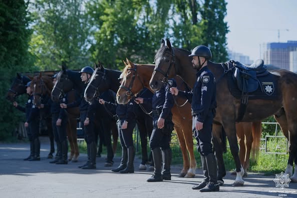 У Києві відновили роботу вело-, мото- та кінні патрулі (фото)