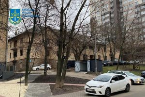 Суд зупинив вибуття з комунальної власності будівлі на Печерську вартістю понад 32 млн гривень Суд зупинив вибуття з комунальної власності будівлі на Печерську вартістю понад 32 млн гривень
