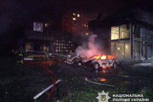Нічна атака БпЛА на Київ: серед 11 постраждалих дві дитини, є руйнування у трьох районах Нічна атака БпЛА на Київ: серед 11 постраждалих дві дитини, є руйнування у трьох районах
