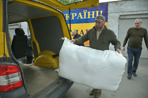 Київське об’єднання Спілки самаритян і громада Святошинського району передали допомогу батальйону “Свобода” Київське об'єднання Спілки самаритян і громада Святошинського району передали допомогу батальйону "Свобода"