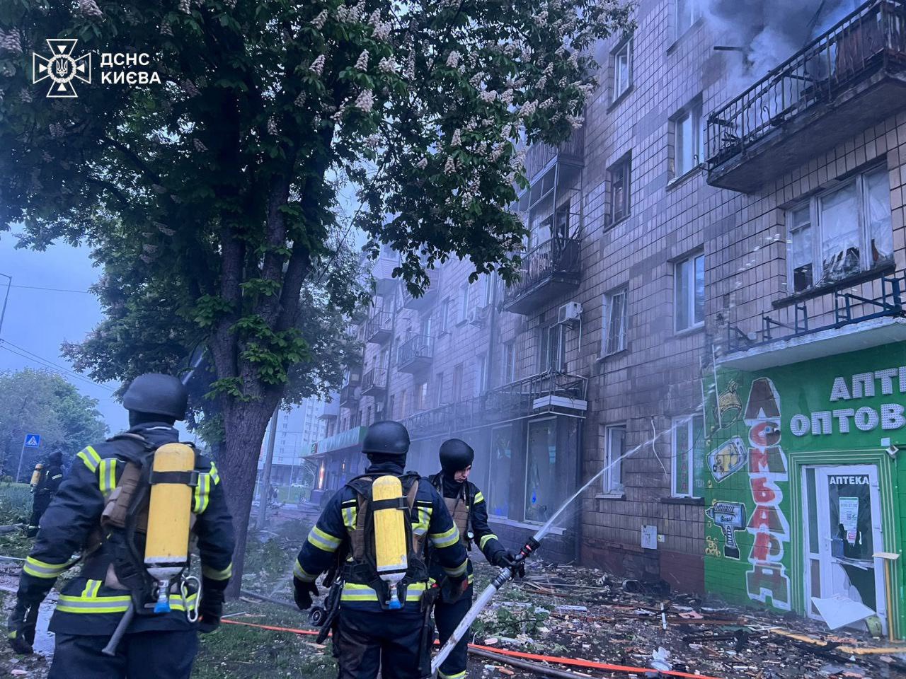 У Києві внаслідок нічної атаки дві людини загинули, серед постраждалих 4 дитини
