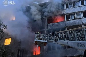 У Києві внаслідок нічної атаки дві людини загинули, серед постраждалих 4 дитини У Києві внаслідок нічної атаки дві людини загинули, серед постраждалих 4 дитини