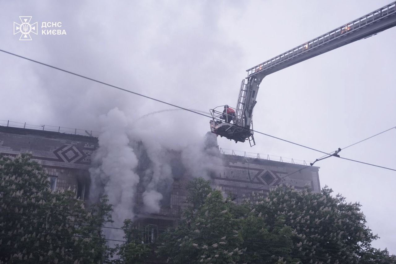 У Києві внаслідок нічної атаки дві людини загинули, серед постраждалих 4 дитини